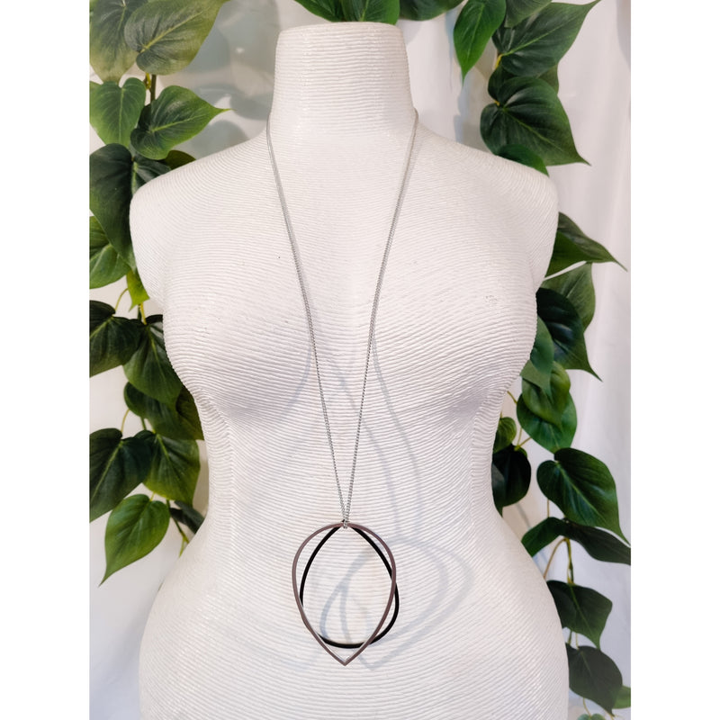 Paris Contemporary Chic Necklace- 2OVBLKSIL/SILCH