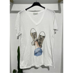 Ella Blanca - T-Shirt with Sneakers - White