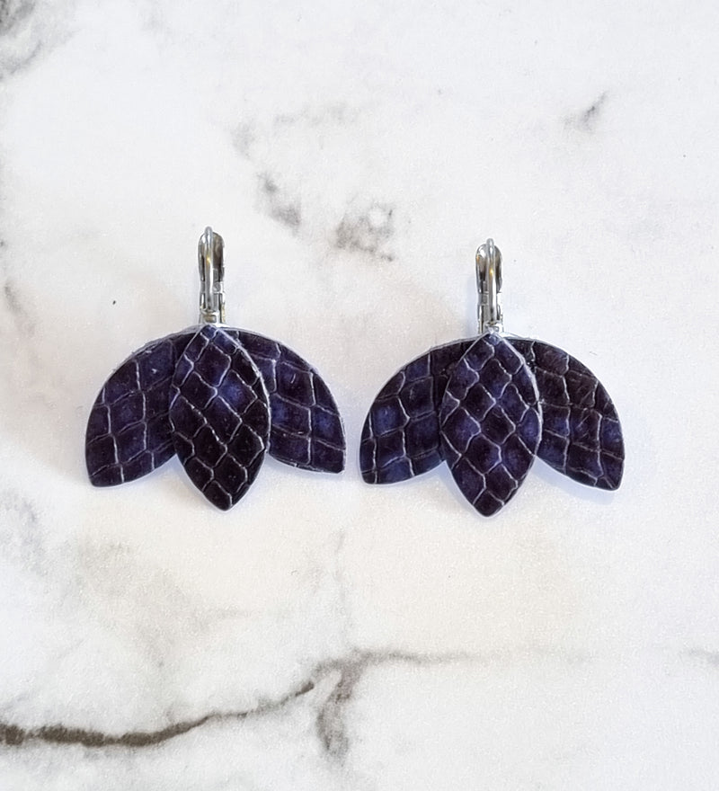 Nouvelle Zealande Chic Earrings - Leaves Navy Black Gunmetal
