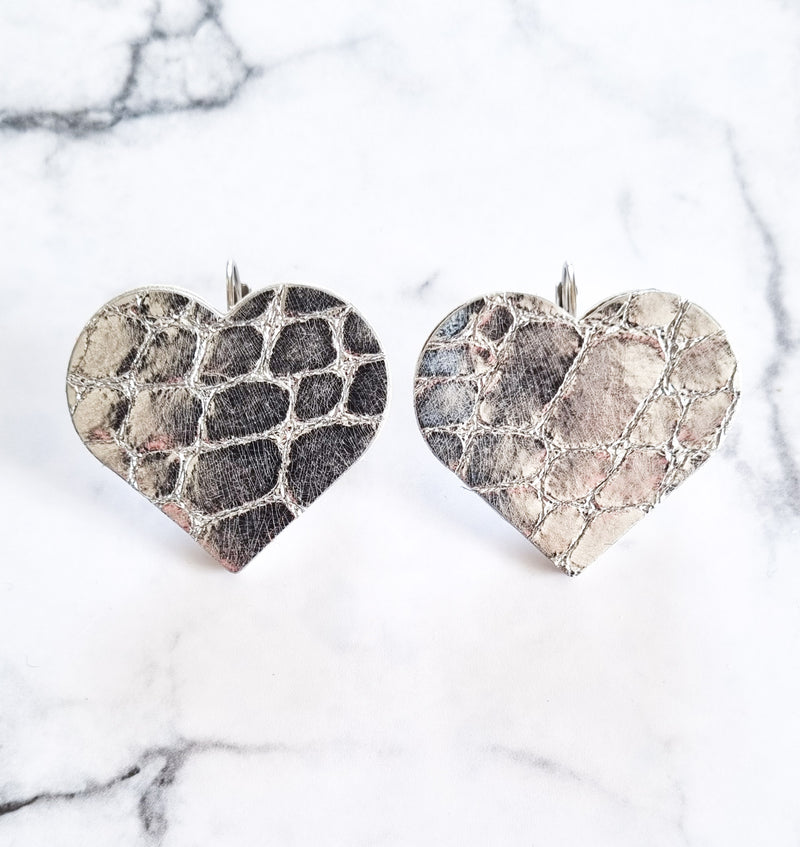 Nouvelle Zealande Chic Earrings - Large Heart Silver Croc