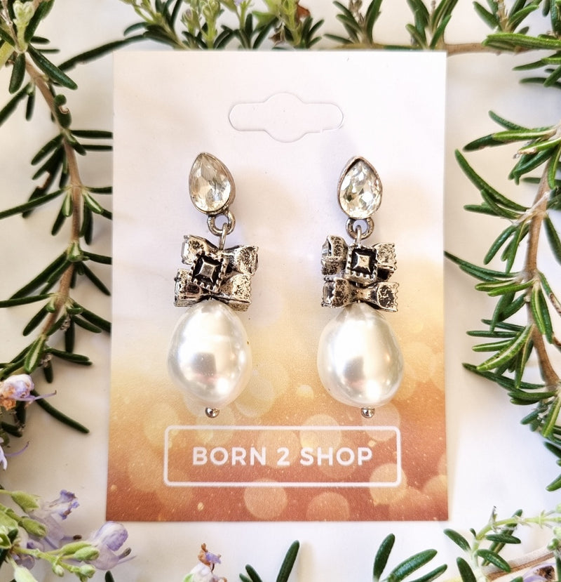 Milano Swarovski Sophisticated Earrings - White Pearl Cluster Silver