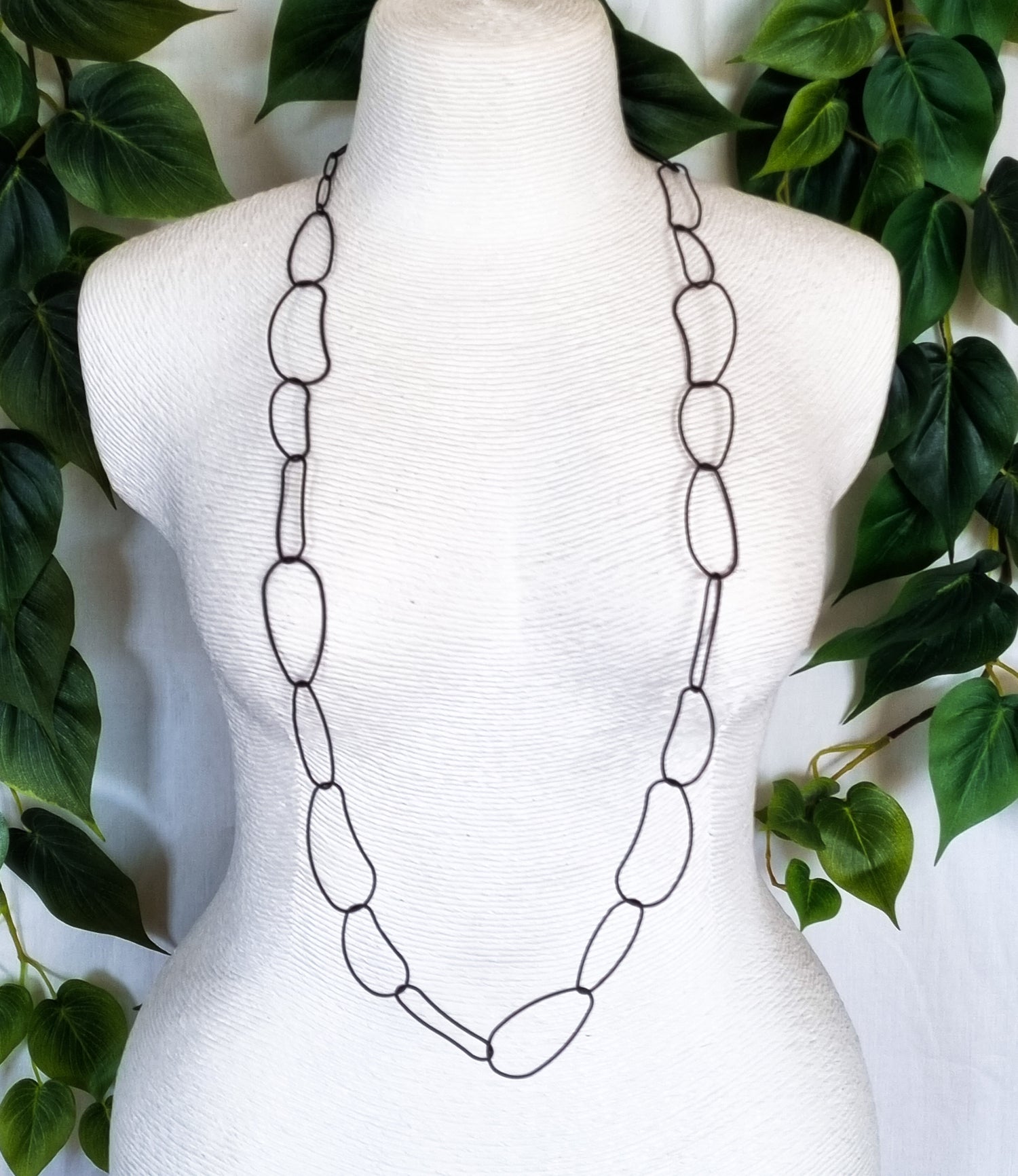 Paris Contemporary Chic Necklace- ELCHBLK