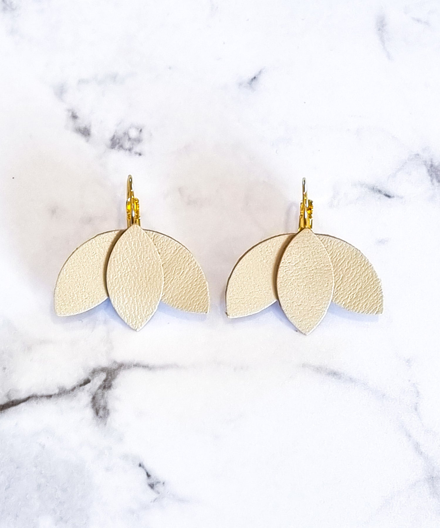 Nouvelle Zealande Chic Earrings - Leaves Pink Camel
