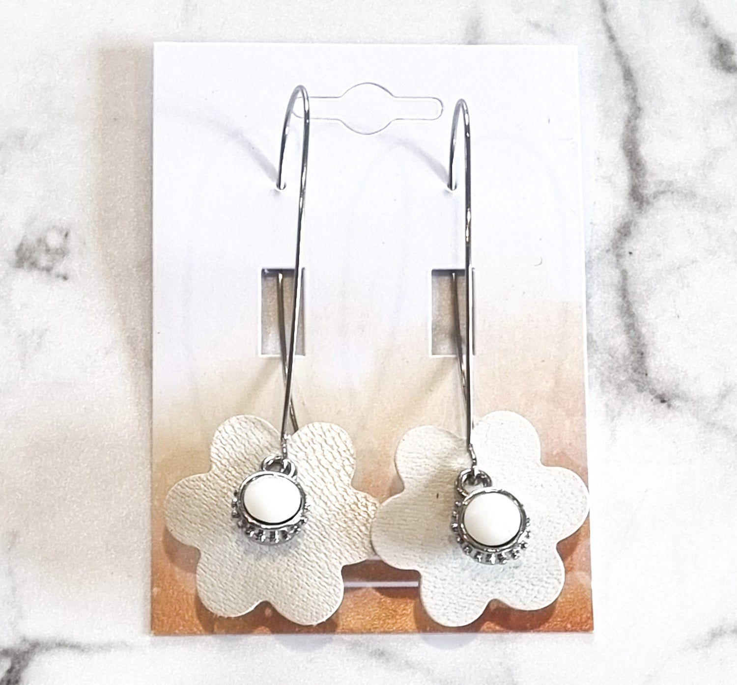 Nouvelle Zealande Chic Earrings - Crystal Flowers White Silver