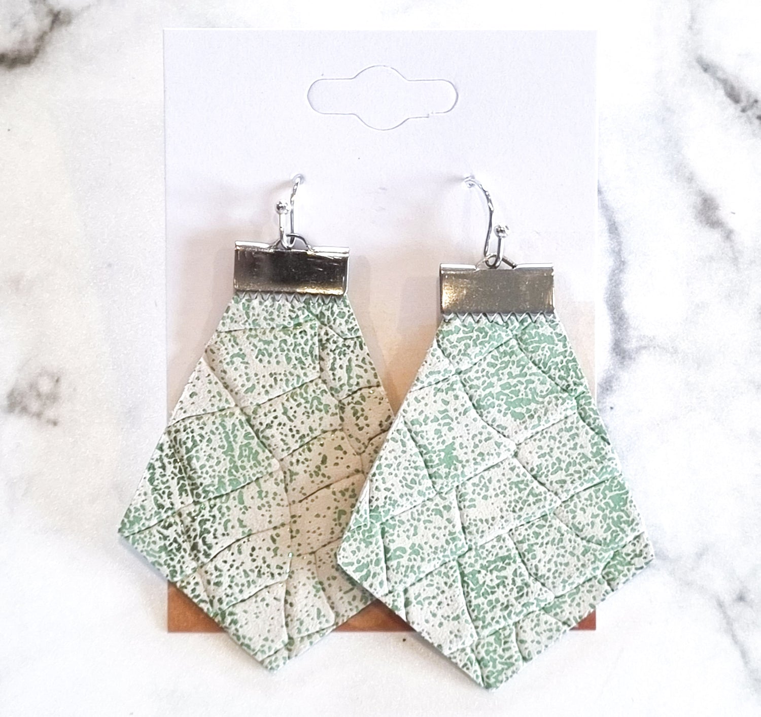 Nouvelle Zealande Chic Earrings - LPLGRNSIL