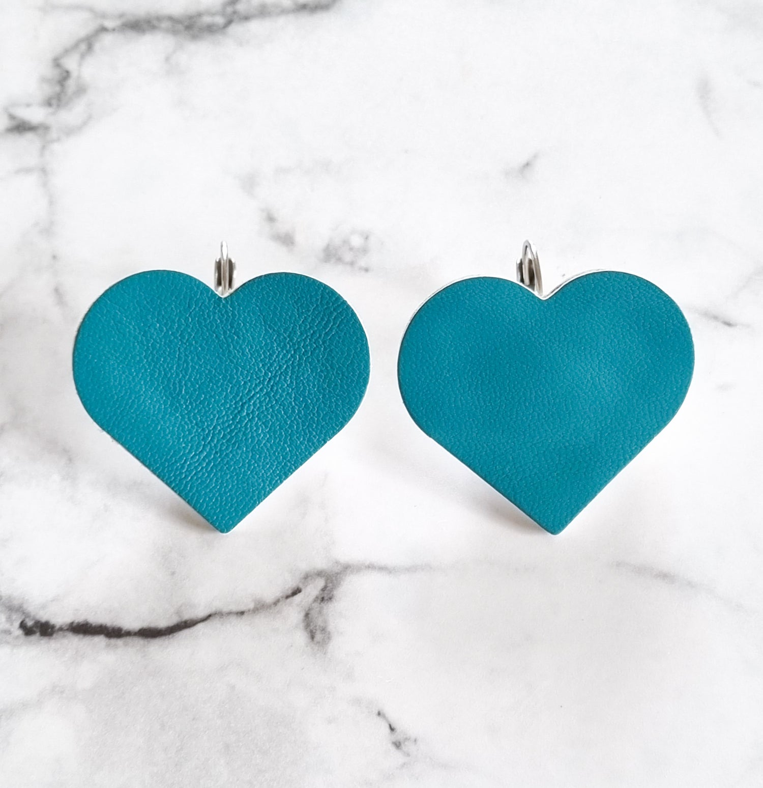 Nouvelle Zealande Chic Earrings - Large Heart Turquoise