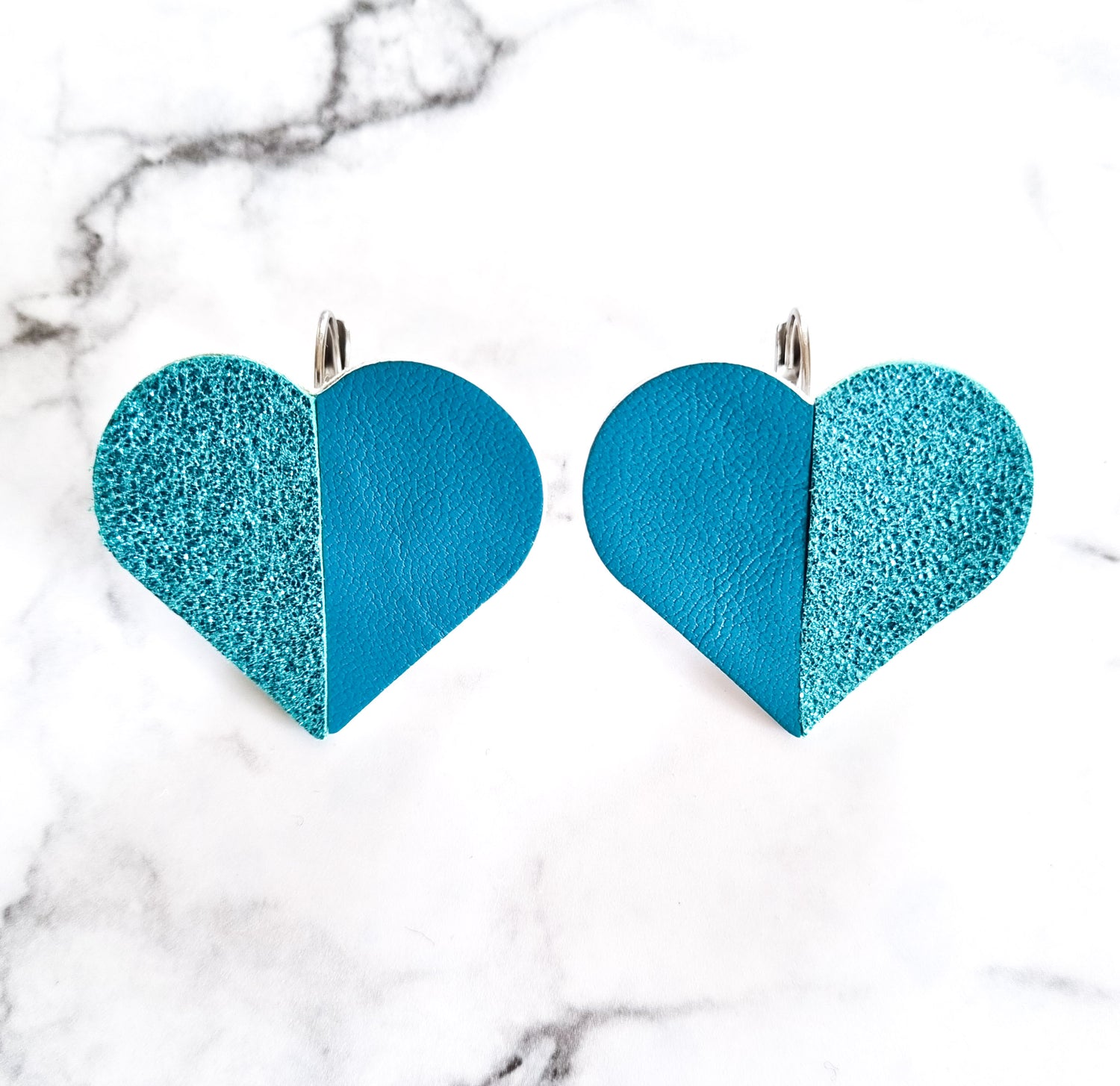 Nouvelle Zealande Chic Earrings - Large Heart Turquoise Shine