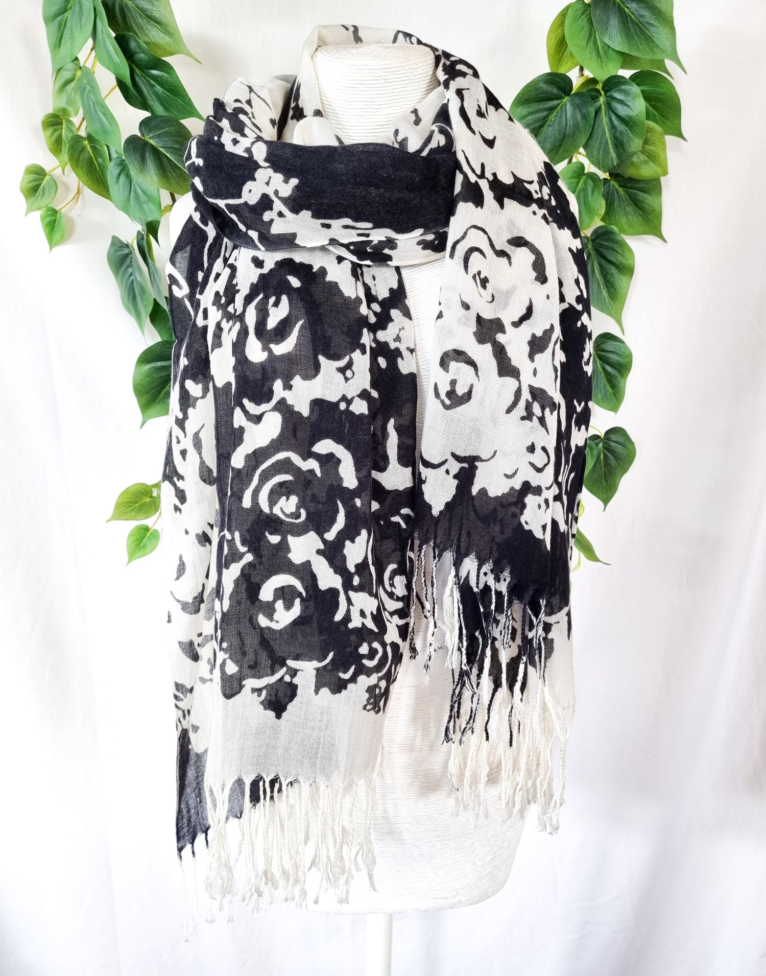 Viscose Pashminas - Black White Floral