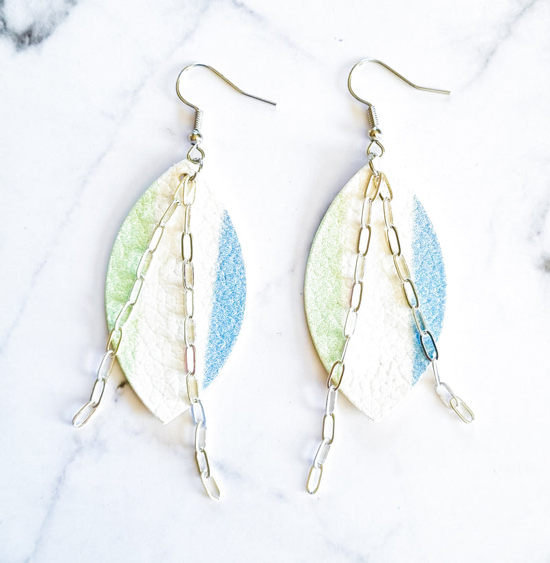 Nouvelle Zelande Chic Earrings - Oval Blue Stripe