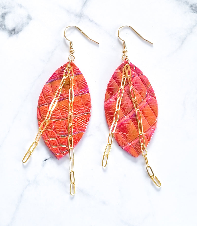 Nouvelle Zelande Chic Earrings - Oval Hot Pink Orange Alligator Gold