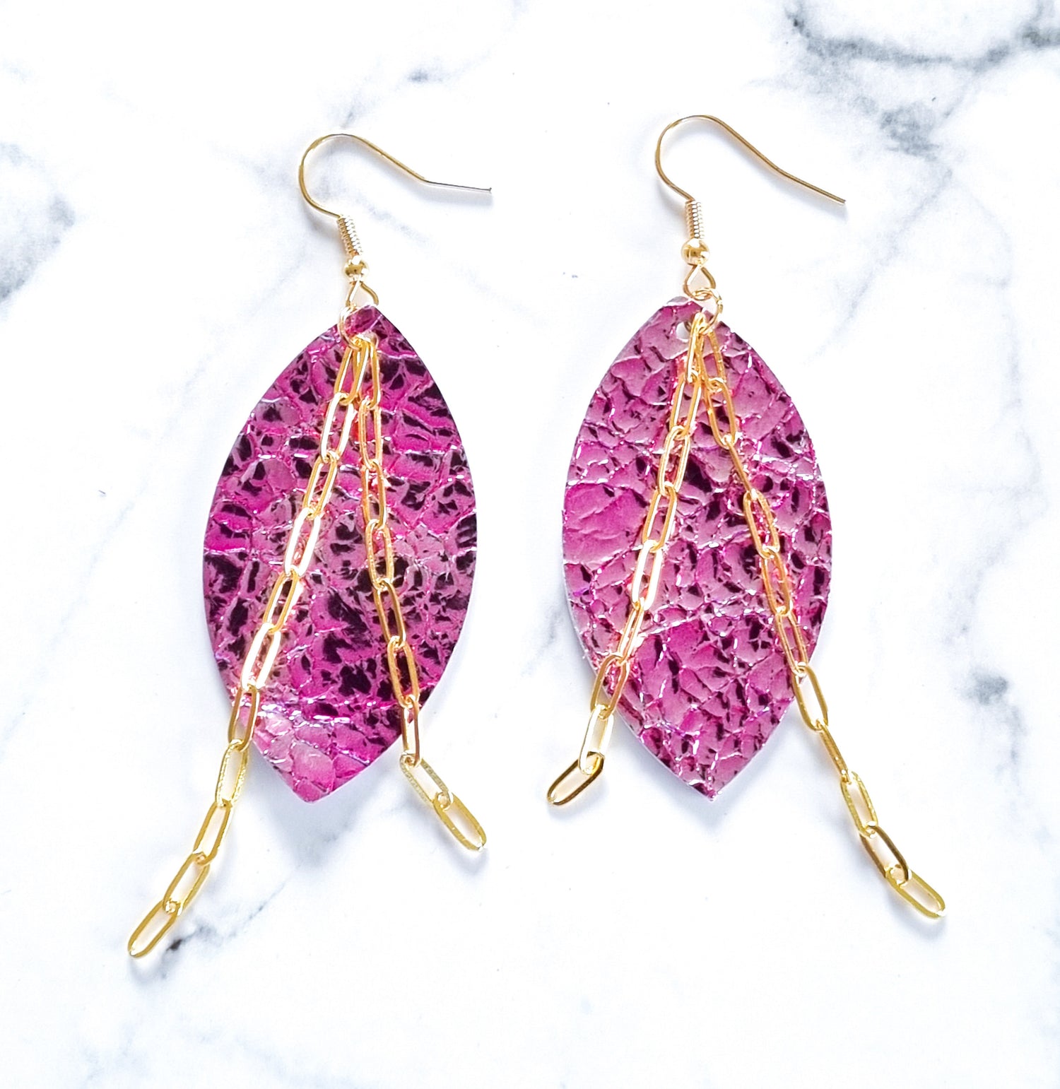 Nouvelle Zelande Chic Earrings - Oval Hot Pink Metallic Gold