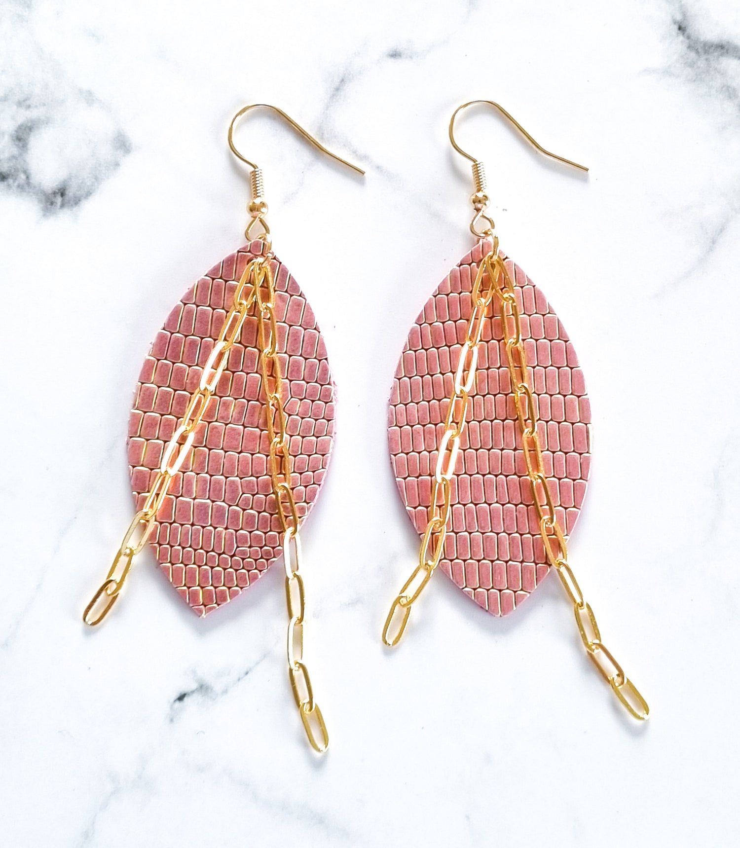 Nouvelle Zelande Chic Earrings - Oval Salmon Shine Gold